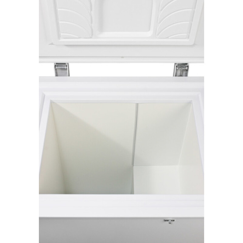 4.8 Cu.Ft. Chest Freezer EL11LT