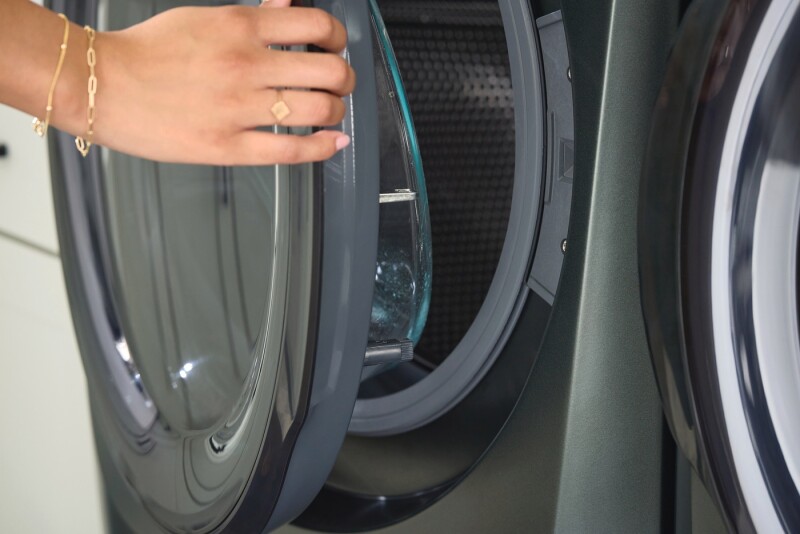 FrontLoad Gas Dryer view 2
