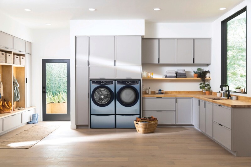 Front Load Perfect Steam Washer with LuxCare Wash - 4.5 Cu. Ft. view 3