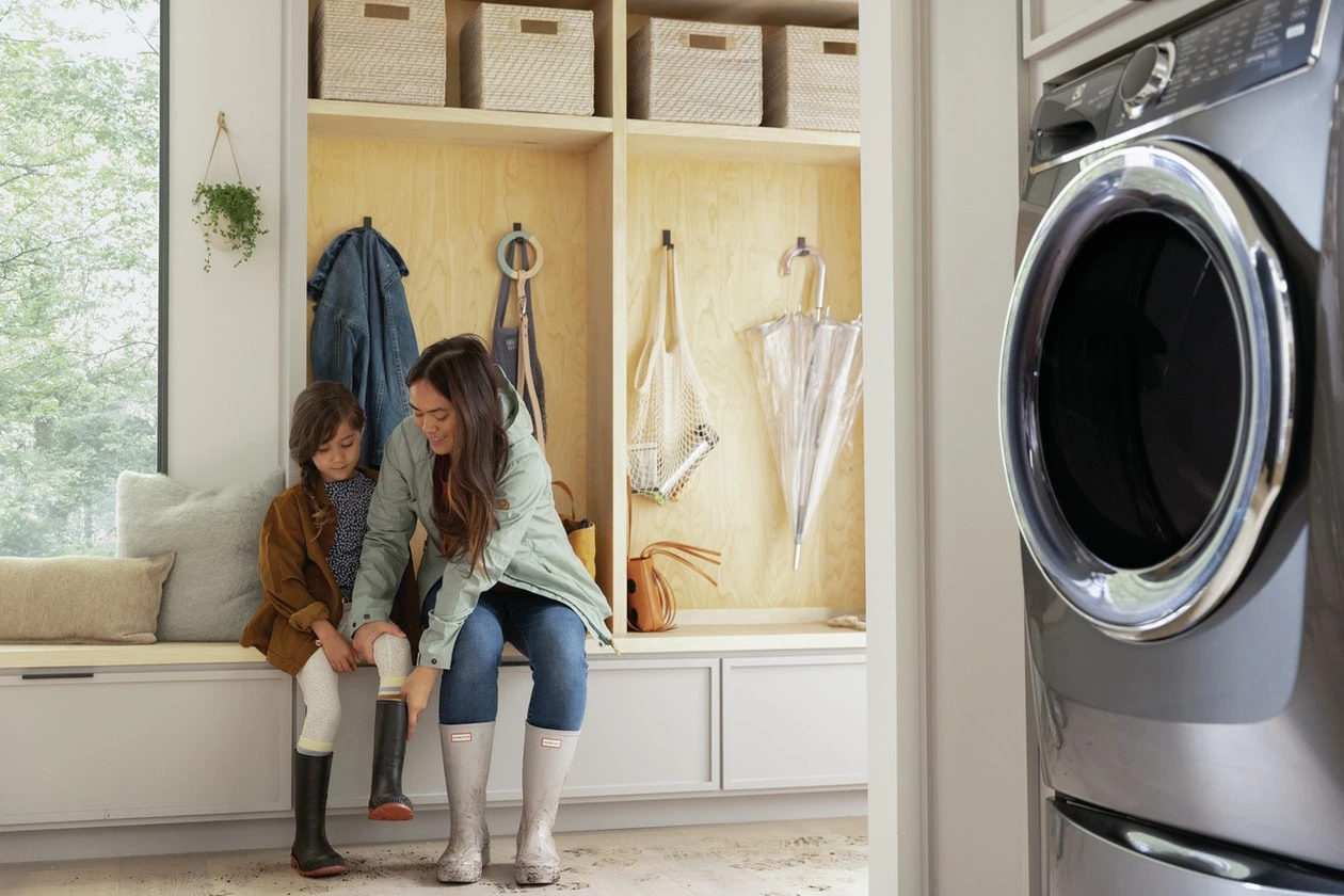 Solid Soil level cleans caked on stains