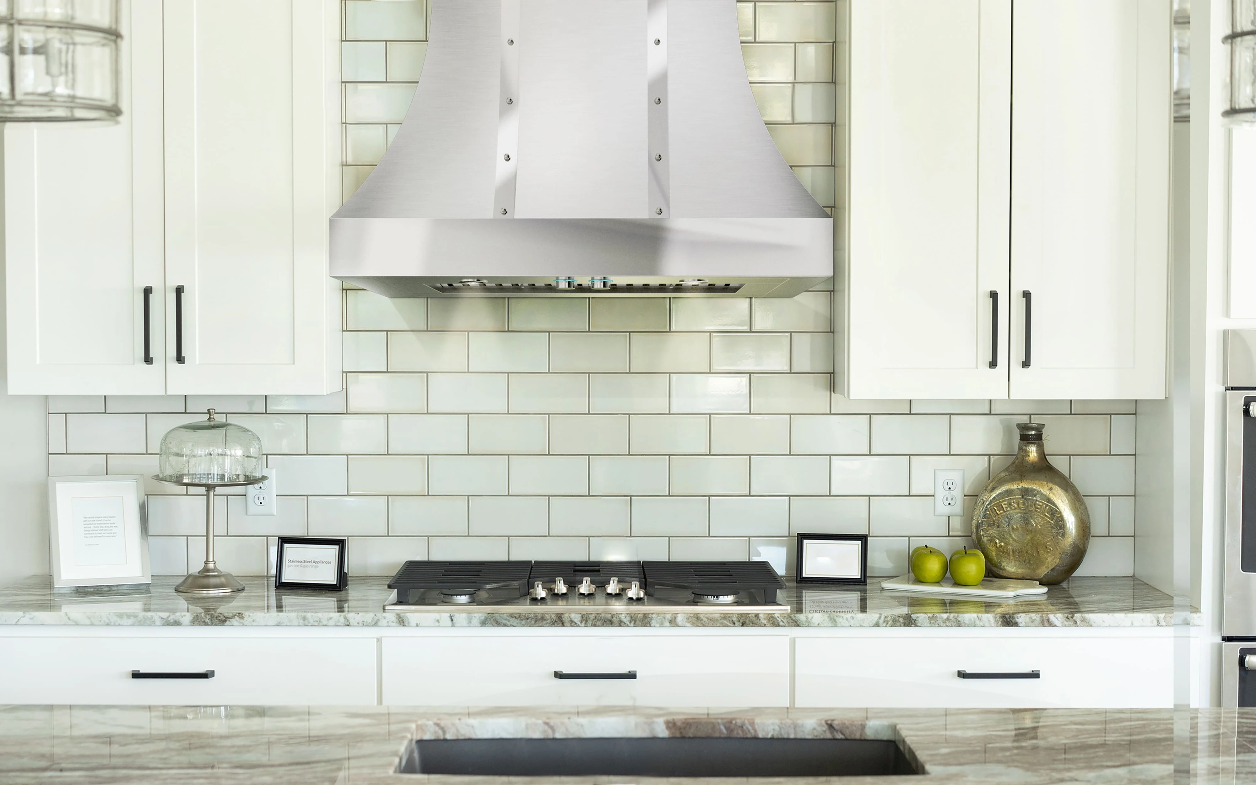 Oristano 36" Wall-mount Range Hood EORX36S1