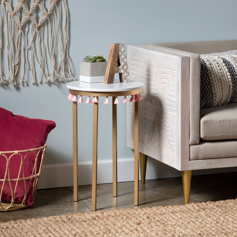 Saffron Round Marble Accent Table w/ Pink Tassels EVFZR3303PI