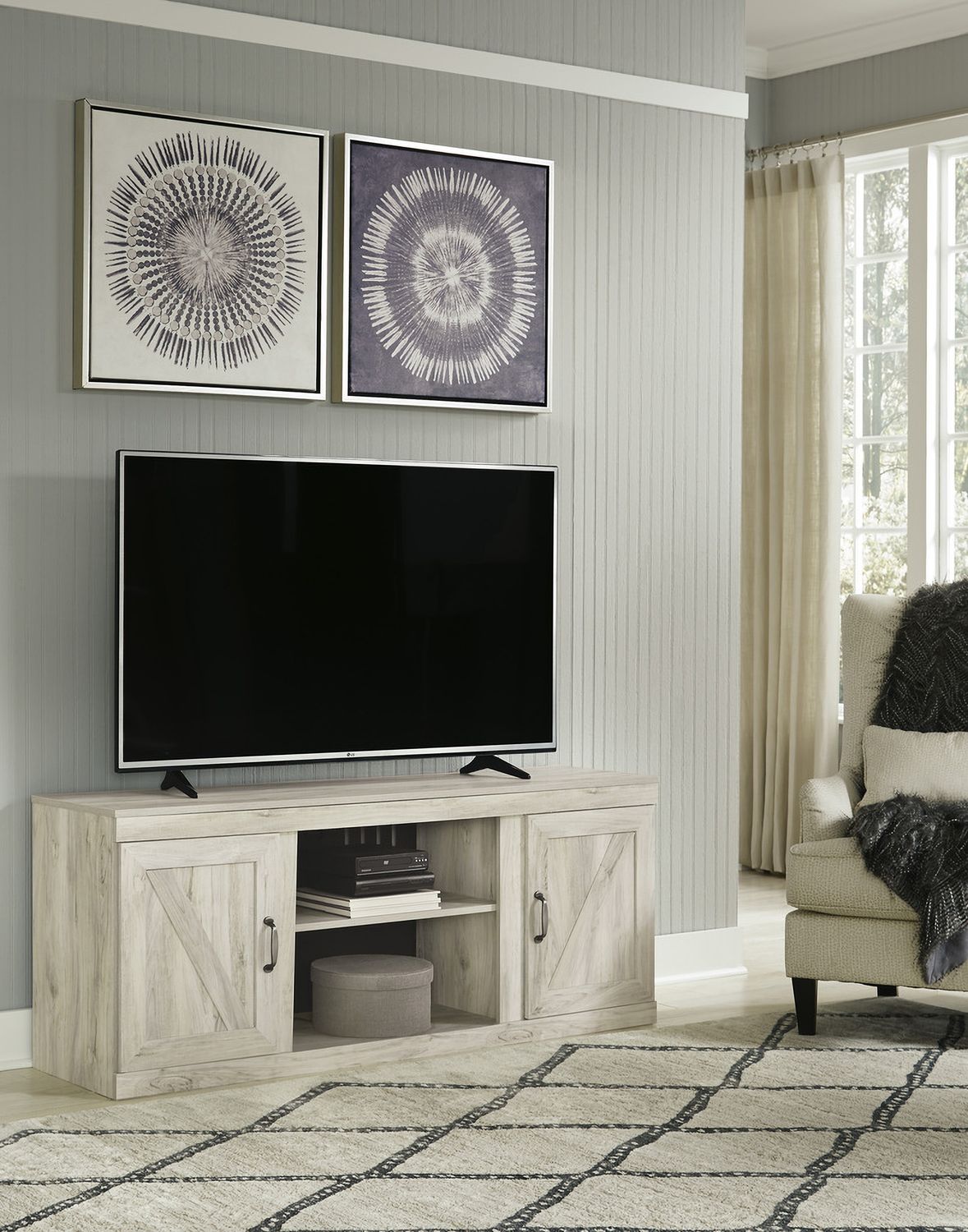 Bellaby Whitewash Lg Tv Stand W/Fireplace Option EW0331268
