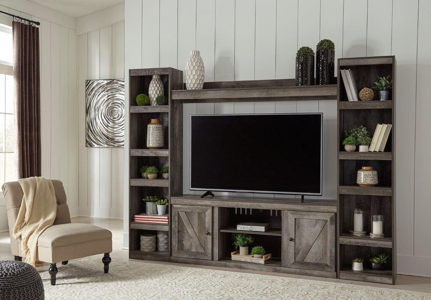 Wynnlow Gray Entertainment Wall EW0440W6