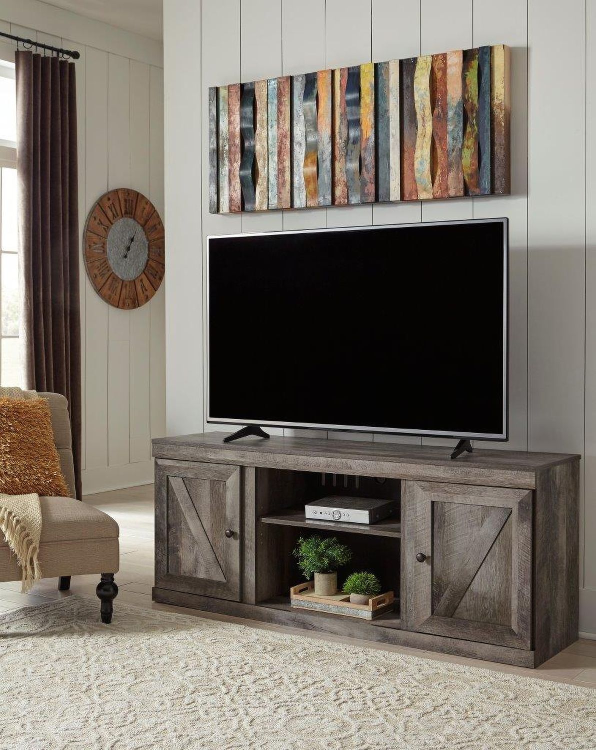 Wynnlow Gray Entertainment Wall EW0440W6