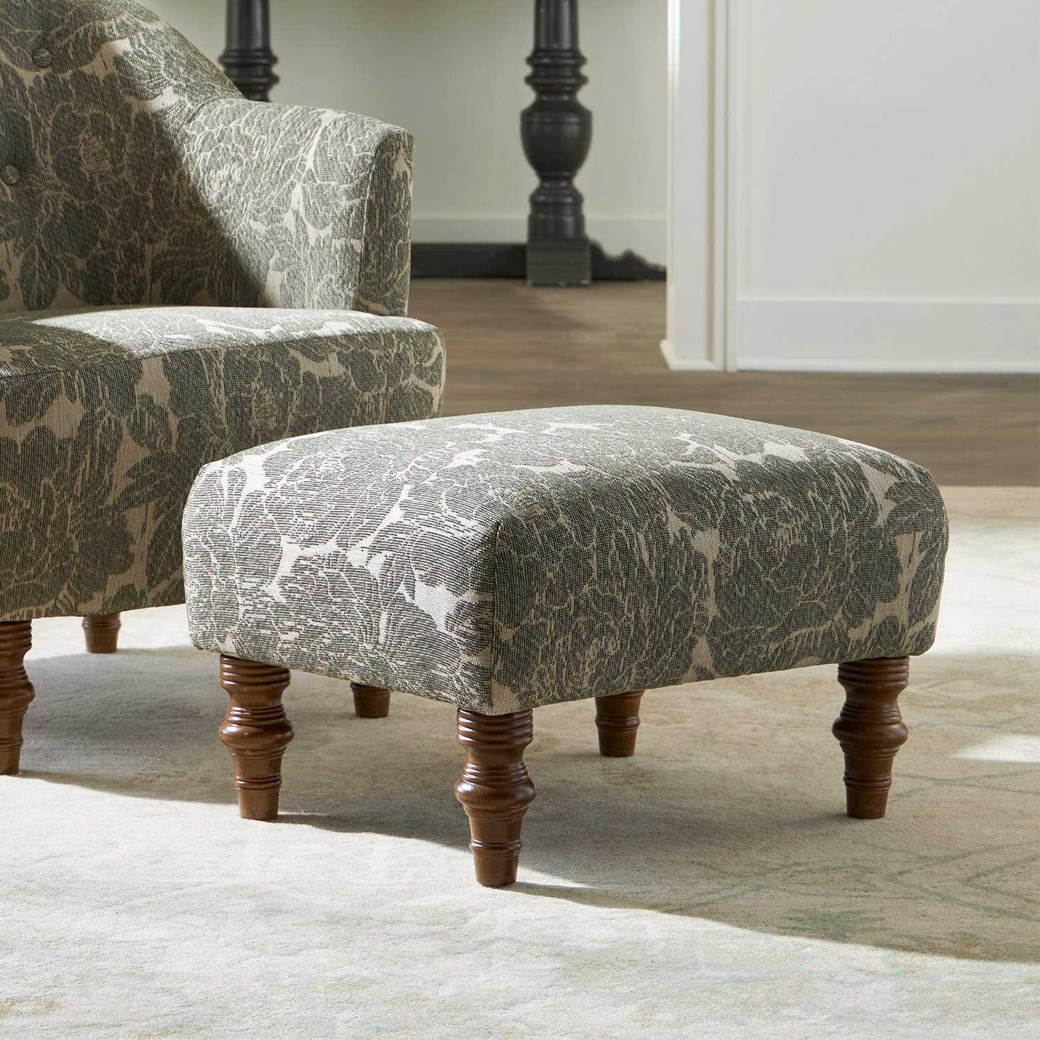 F14dw - Ottoman With Turned Wood Legs - Dark Walnut - F14DW F14DW
