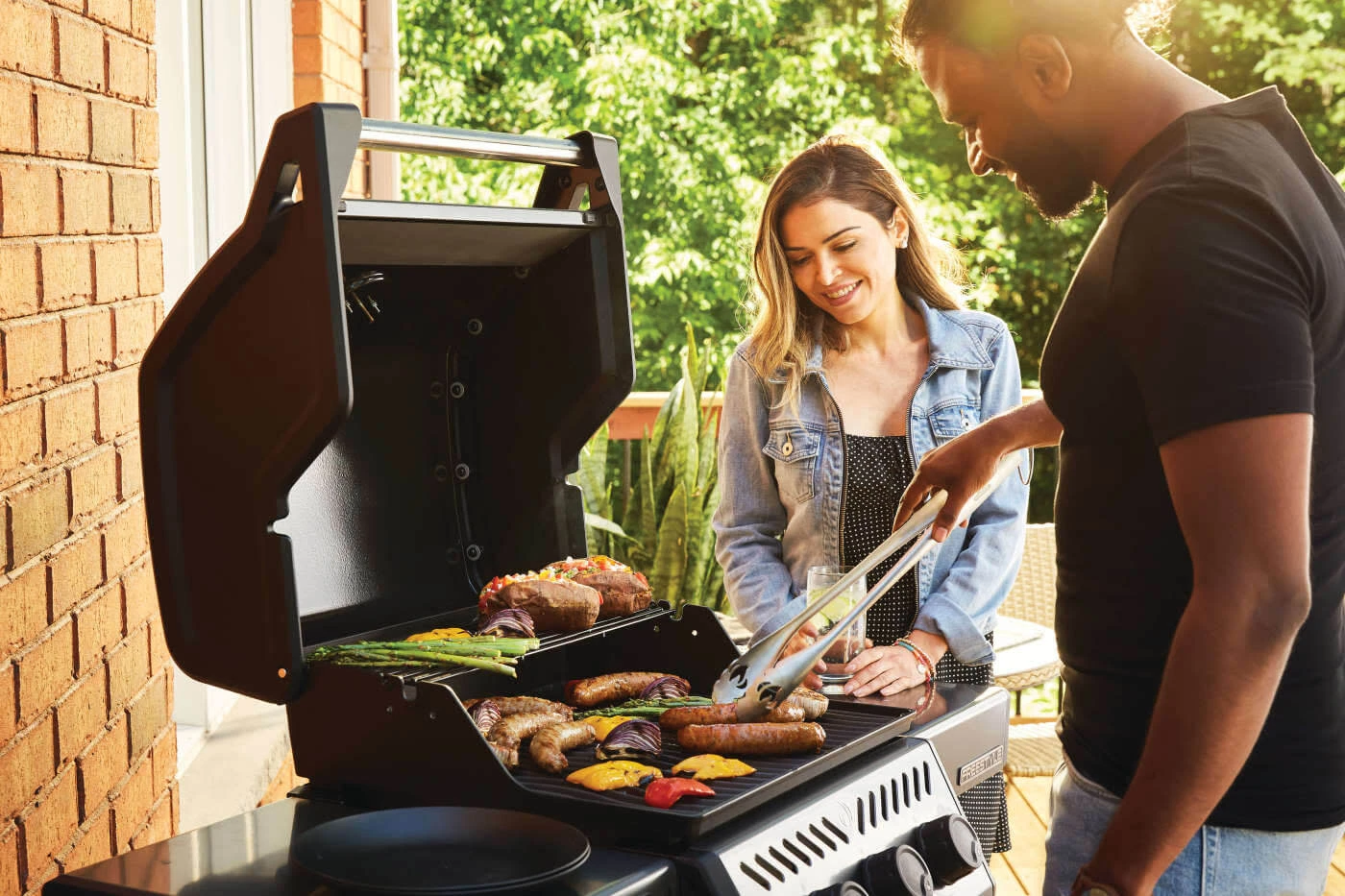 Freestyle™ 365 3-Burner, Gas Grill F365DNGT