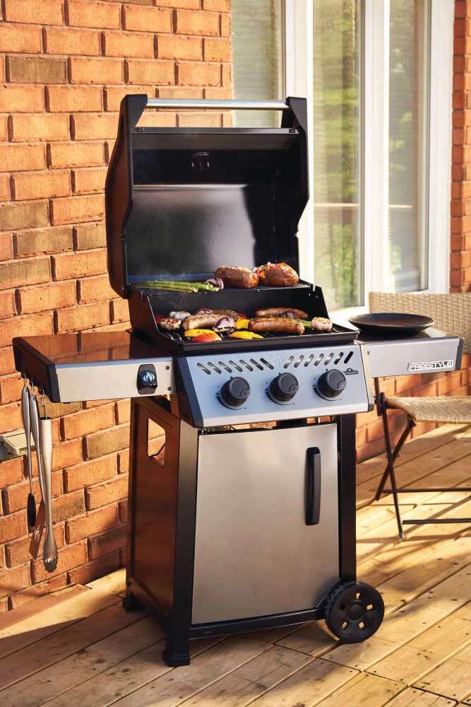 Freestyle™ 365 3-Burner, Gas Grill F365DPGT