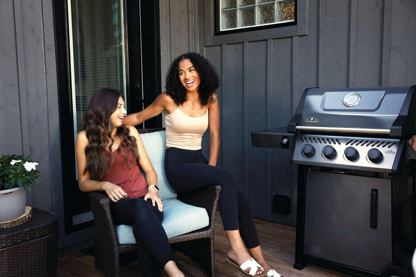 Freestyle™ 425 4-Burner, Gas Grill F425DNGT