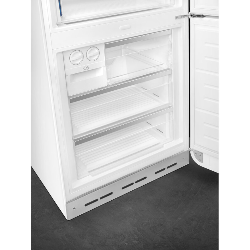 Refrigerator Retro-style view 9