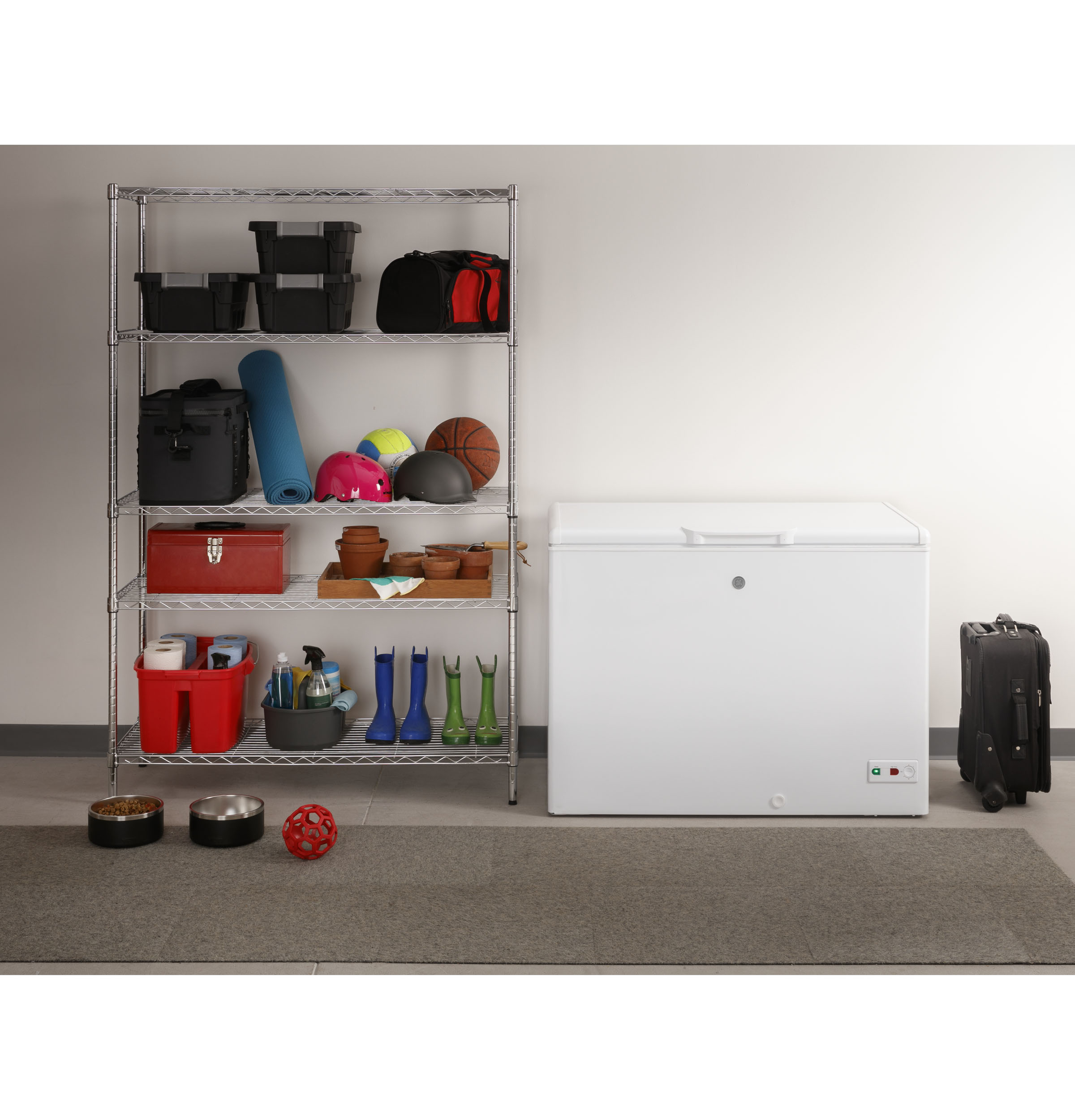 10.7 Cu. Ft. Manual Defrost Chest Freezer view 9