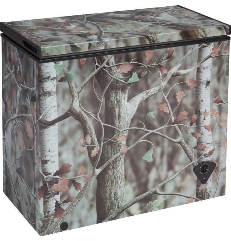 7.0 Cu. Ft. Camouflage Manual Defrost Chest Freezer FCM7CKCD, product image 3 of 8