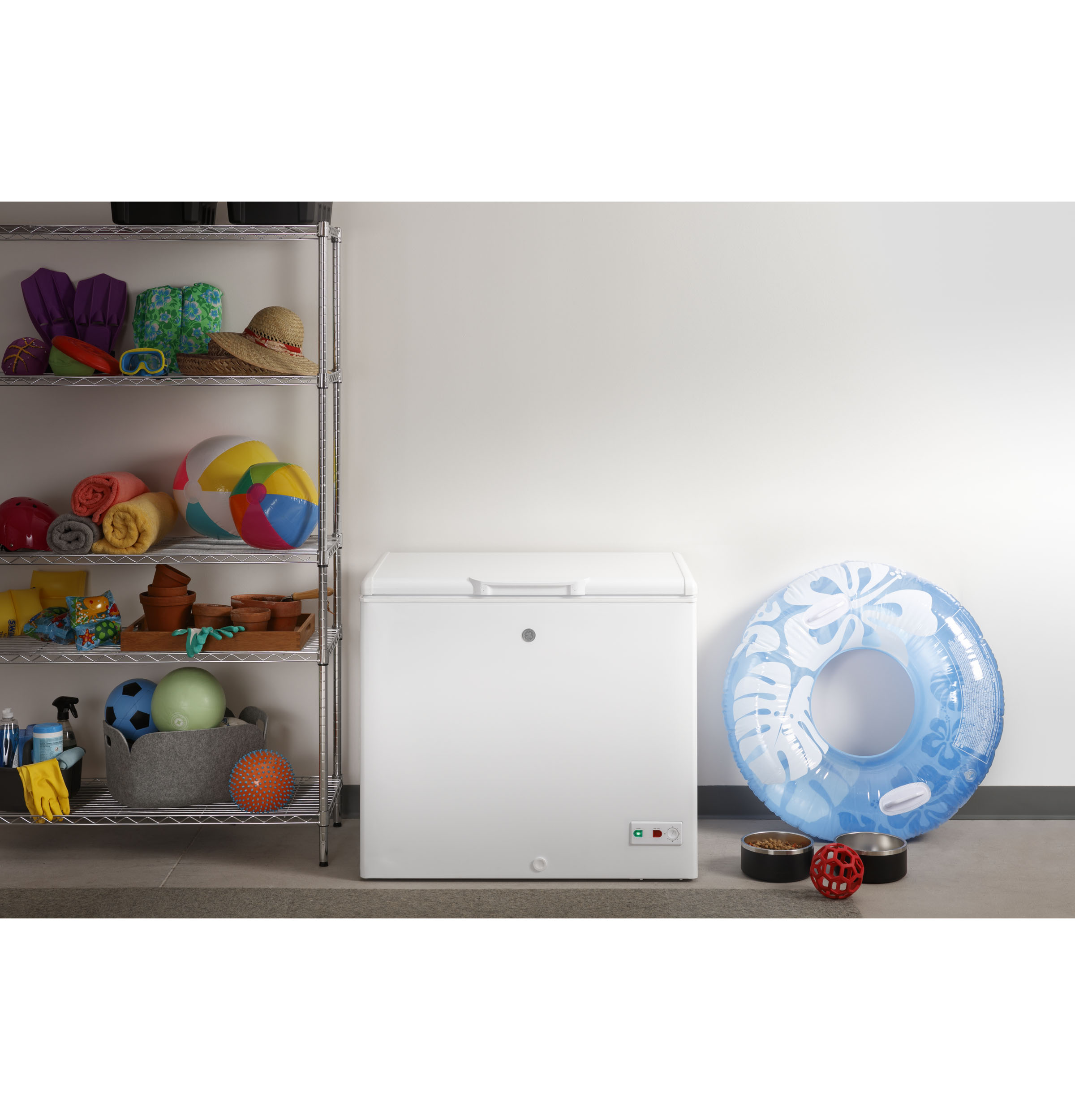 8.8 Cu. Ft. Manual Defrost Chest Freezer view 6