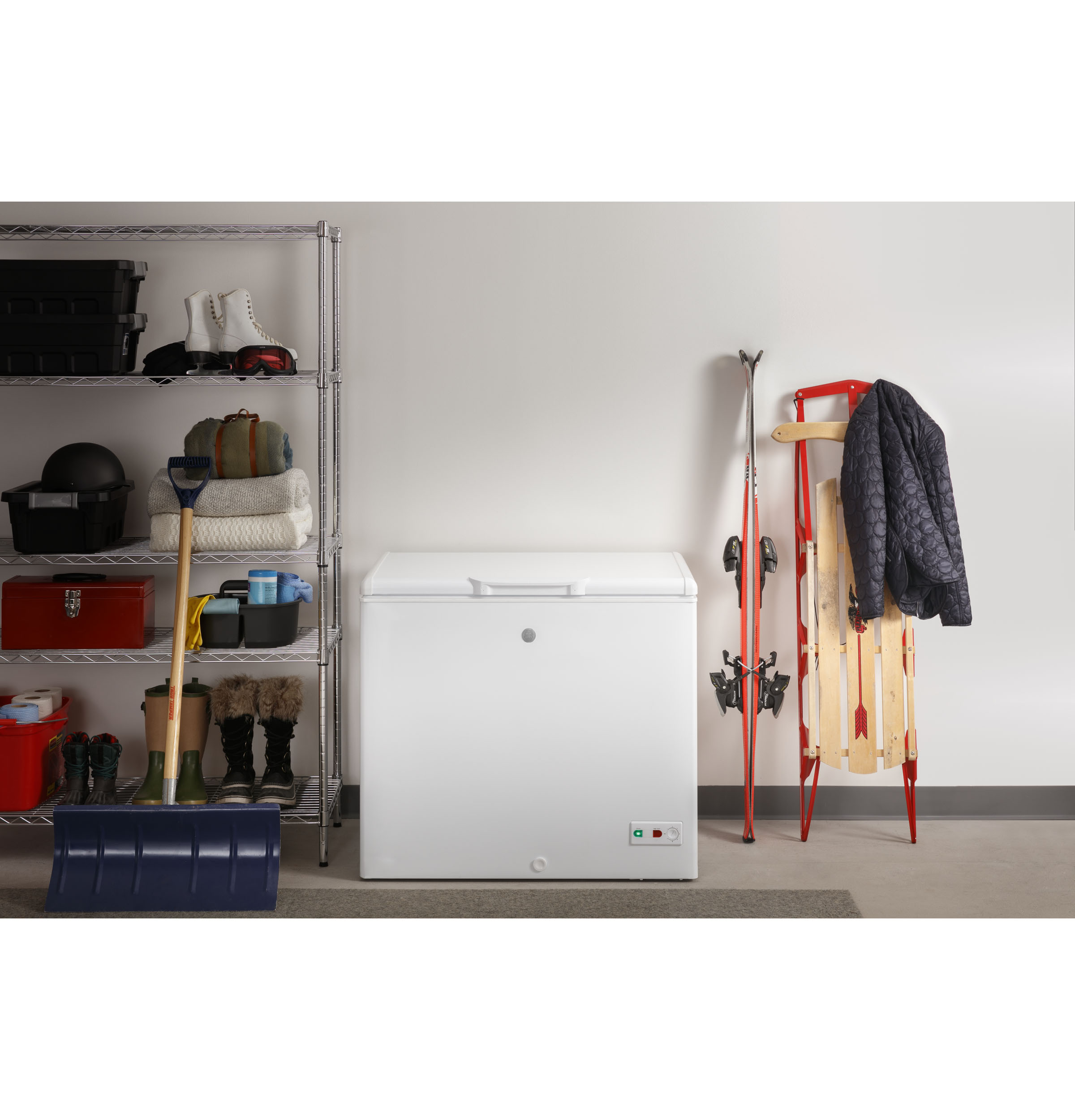 8.8 Cu. Ft. Manual Defrost Chest Freezer view 5