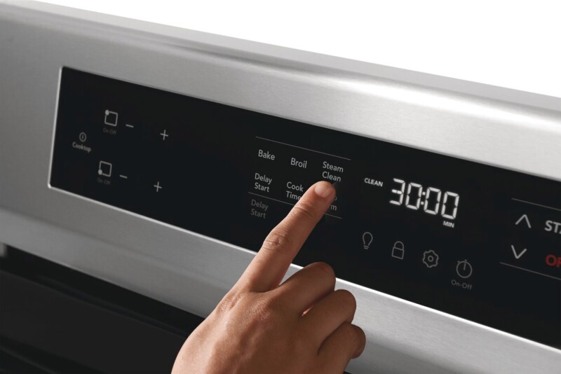 30" Rear Control Induction Range view 11