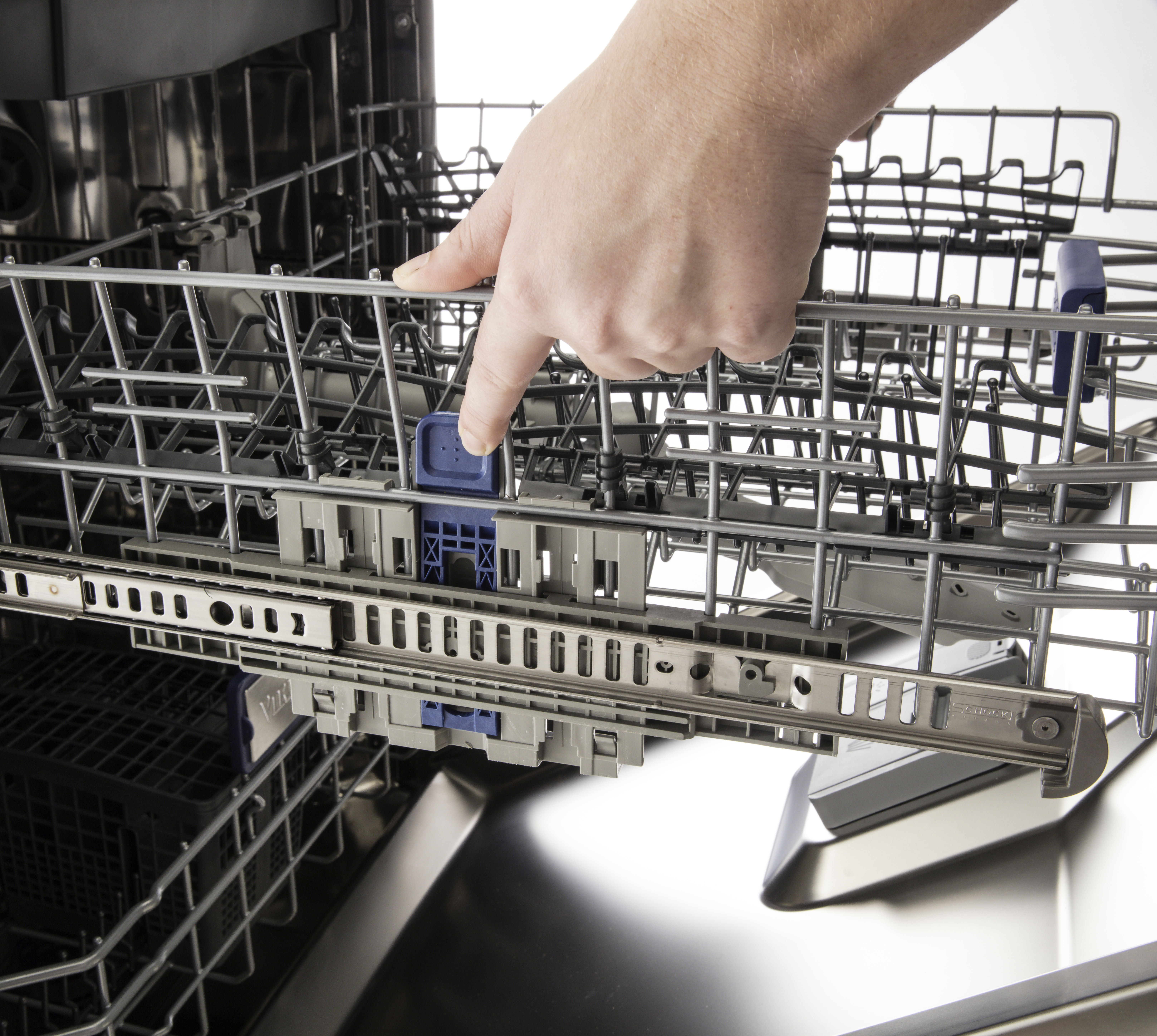 24"W. Dishwasher w/Water Softener and Optional Custom Panel FDWU524WS