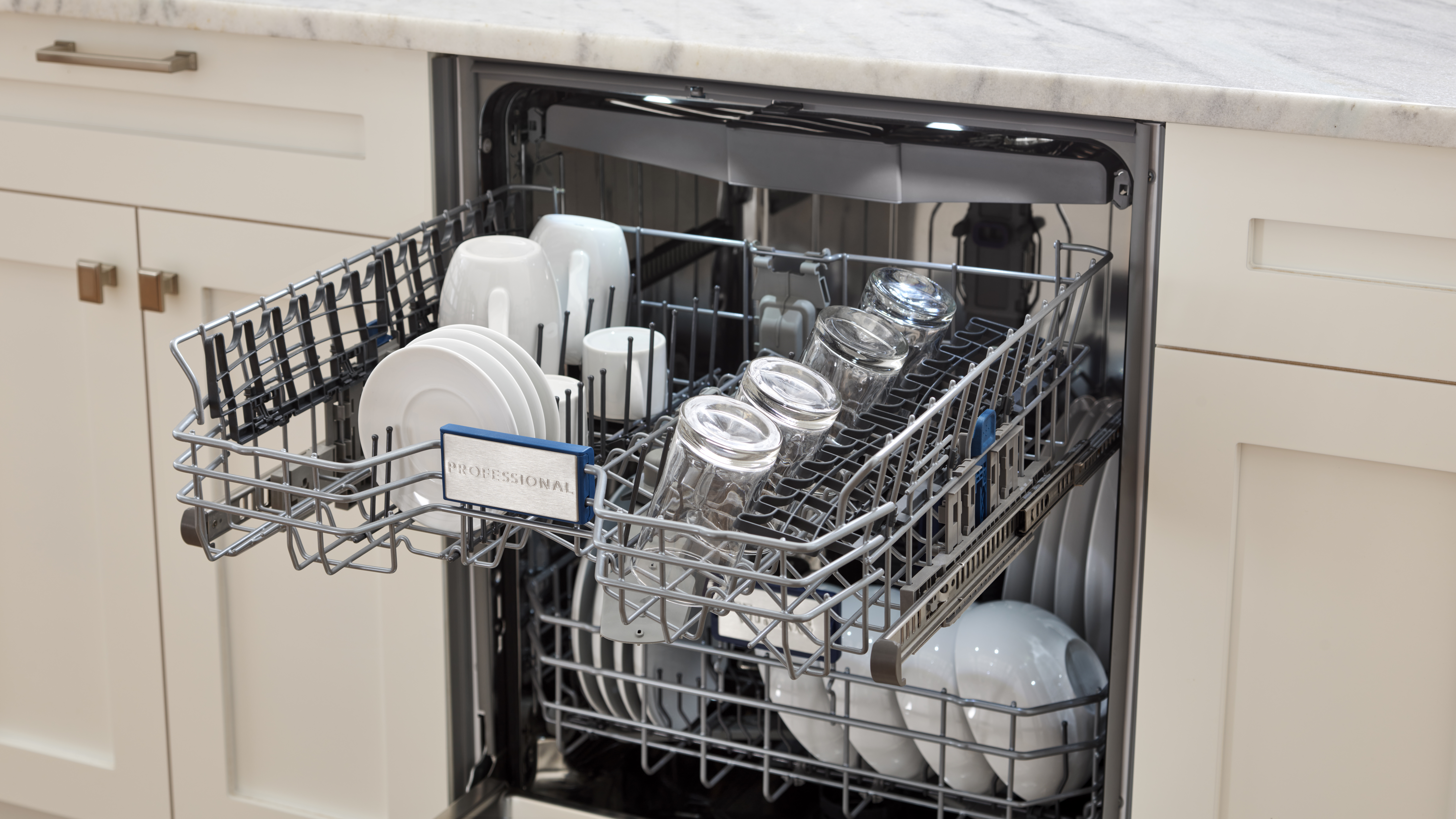 24"W. Dishwasher with Optional Custom Panel FDWU724