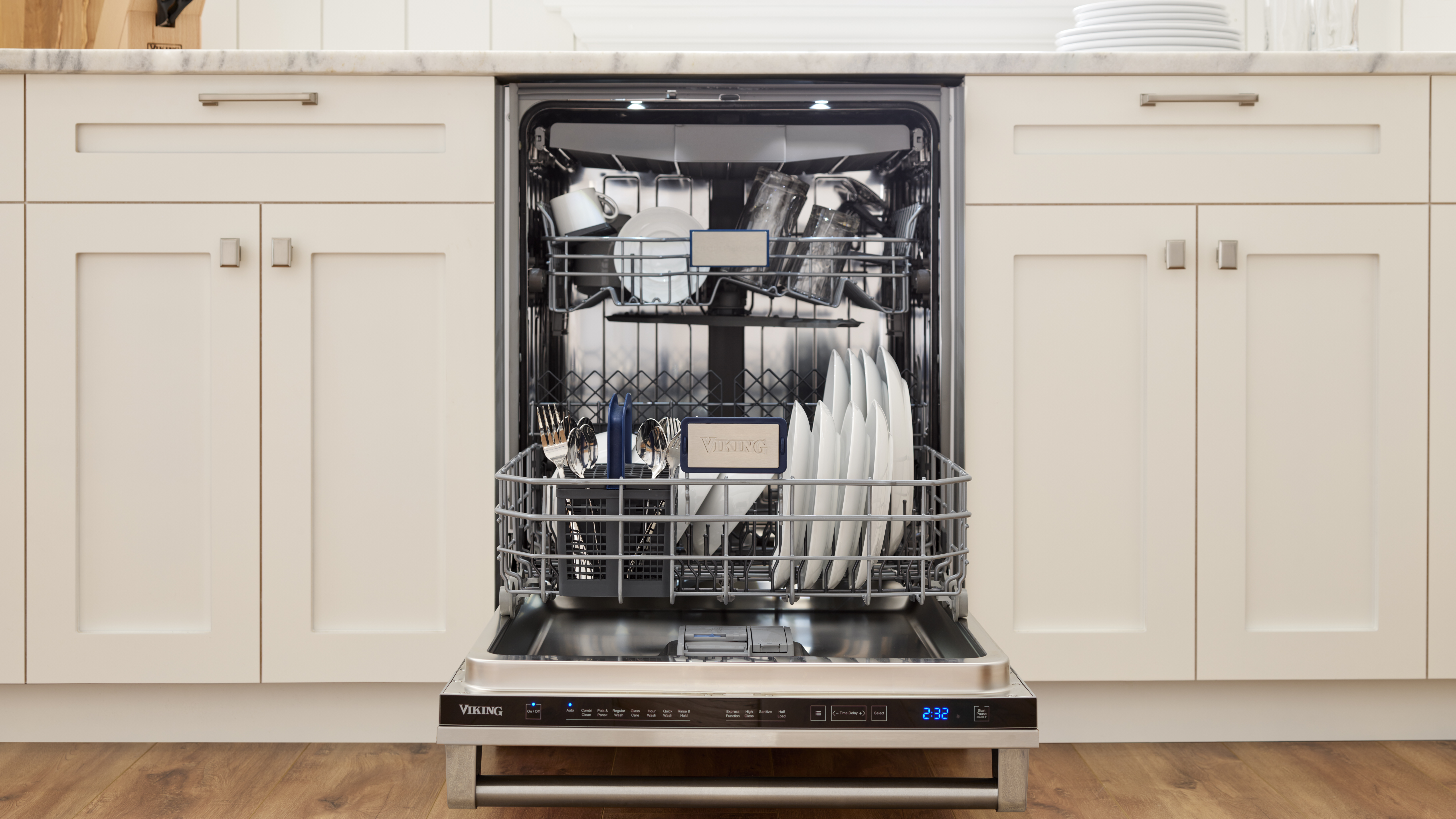 24"W. Dishwasher with Optional Custom Panel FDWU724