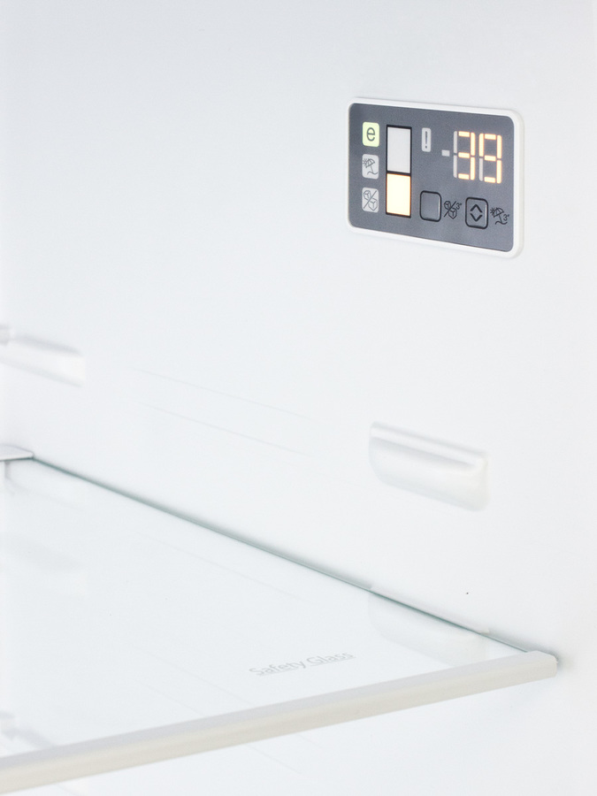 28" Wide Top Mount Refrigerator-Freezer With Icemaker view 10