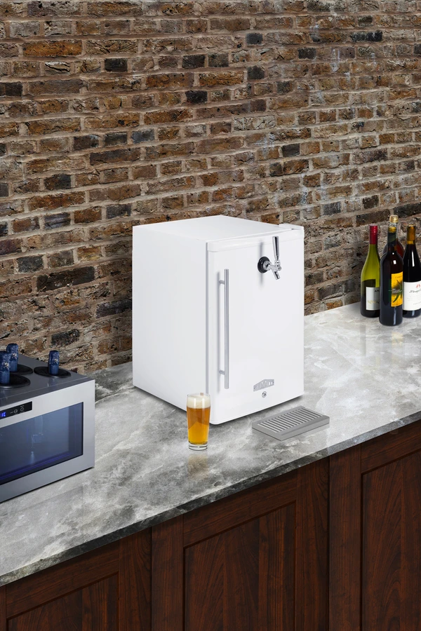 17" Wide Tabletop Front Tap Beer Kegerator FF31L7FRTP