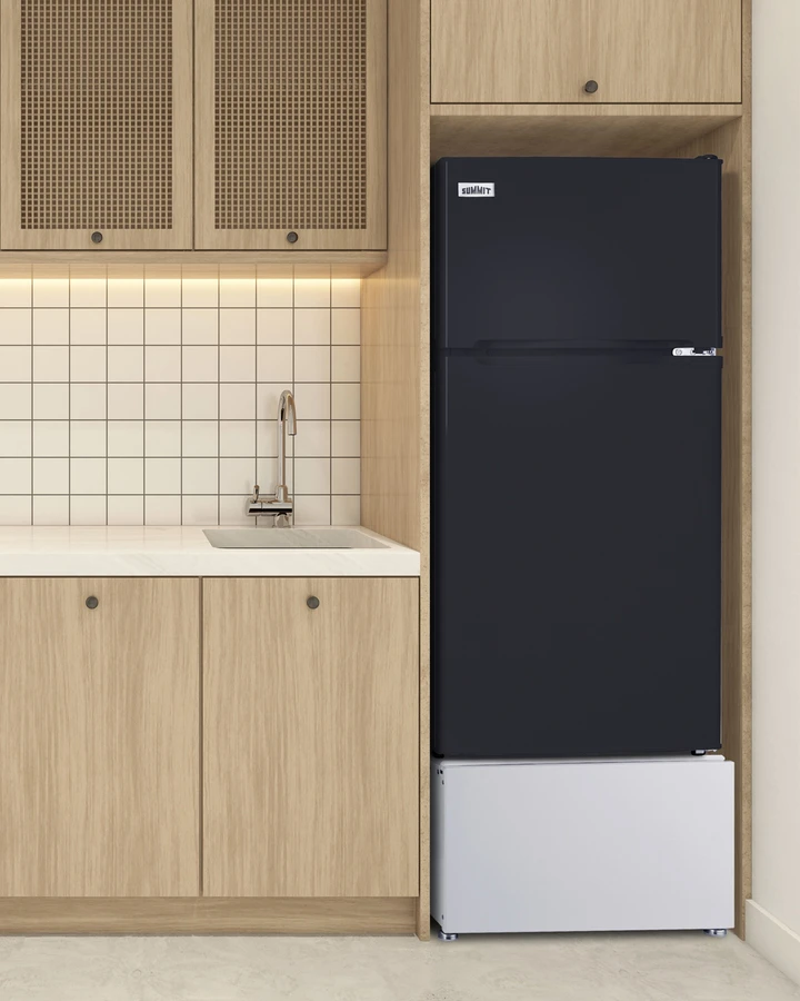 19" Wide Top Mount Refrigerator-Freezer FF713B