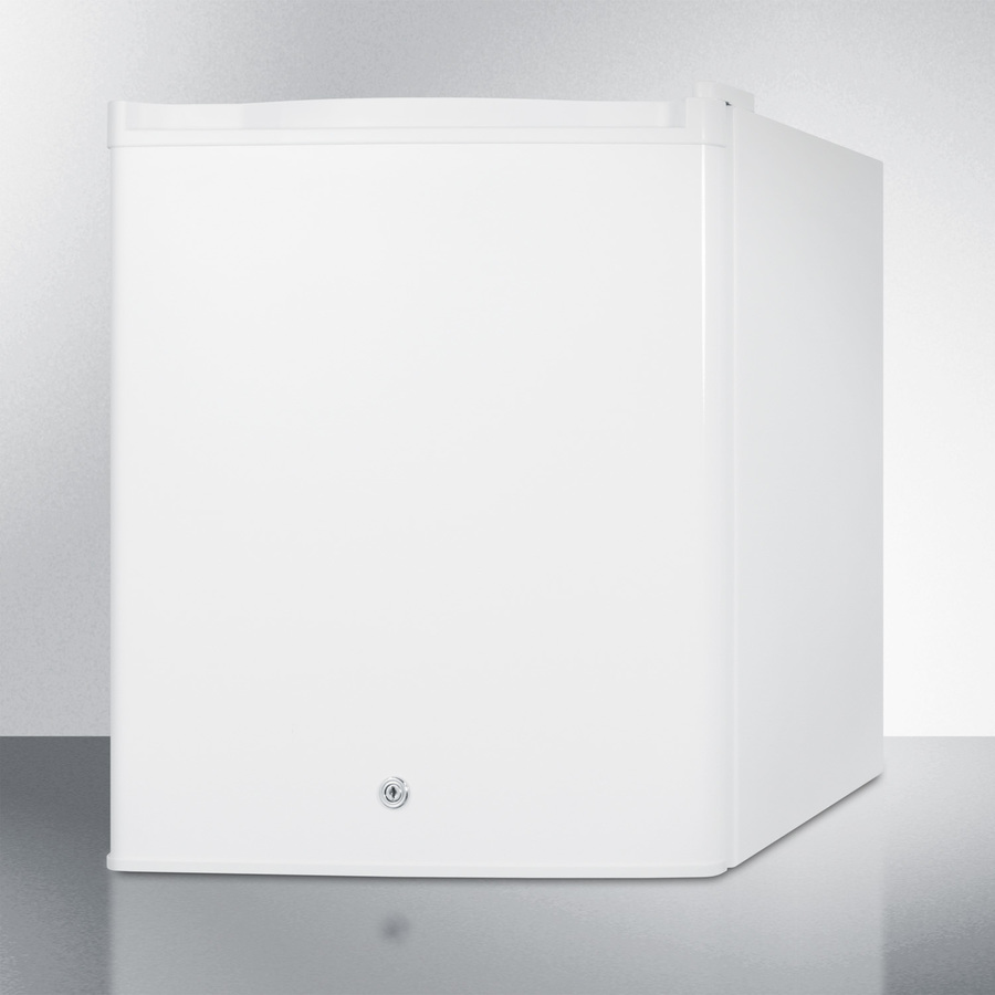 Compact All-Refrigerator FFAR25L7