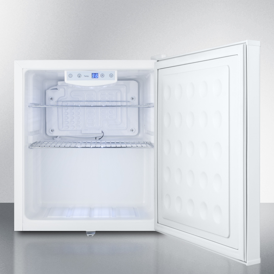 Compact All-Refrigerator FFAR25L7