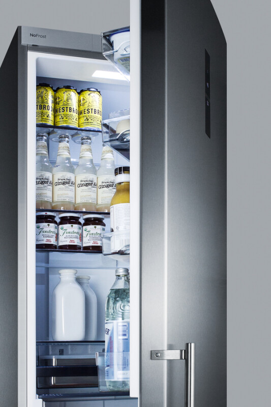 24" Wide Built-In Bottom Freezer Refrigerator FFBF181ESBI