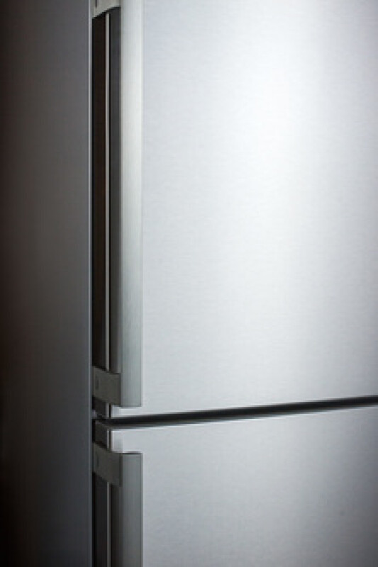 24" Wide Bottom Freezer Refrigerator FFBF246SS