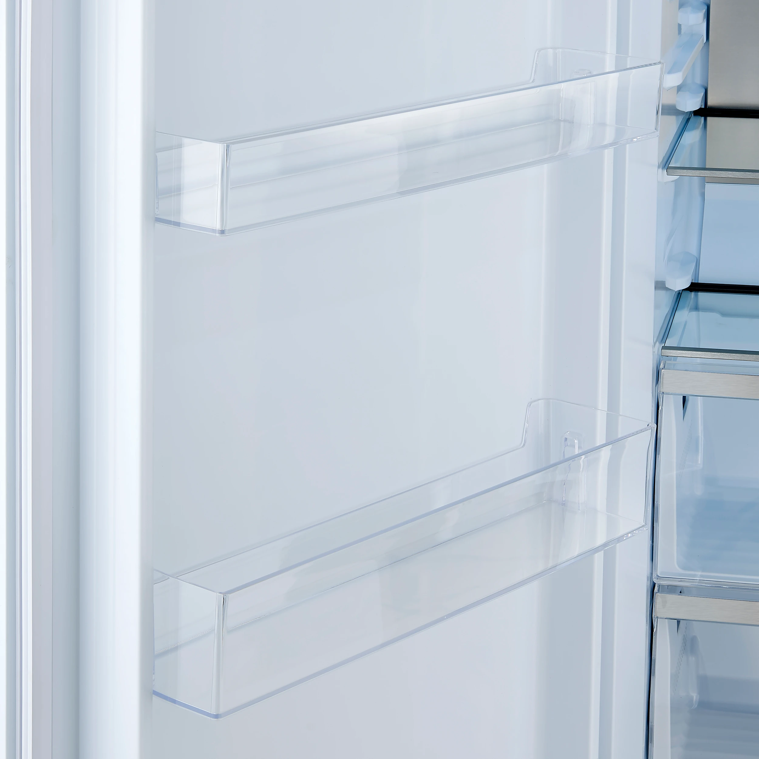 Maderno 28" Built-In Convertible Refrigerator in , 13.6 cu.ft. Left Swing with Decorative Grill - 32" Wide FFFFD172232LSGWHT