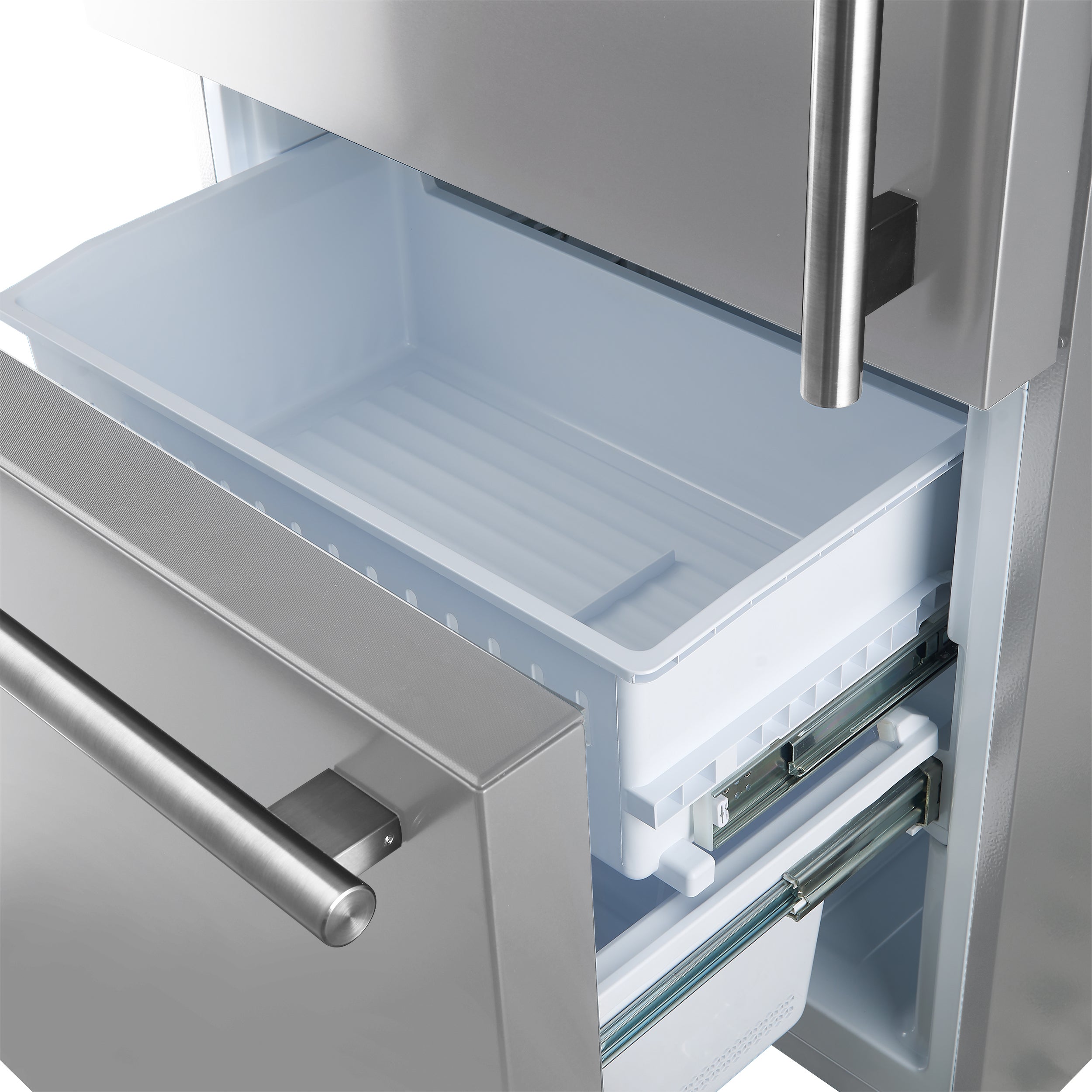 Milano Espresso 31-Inch Bottom Freezer Refrigerator, 17.2 cu.ft., Built-In Ice Maker, ENERGY STAR view 8