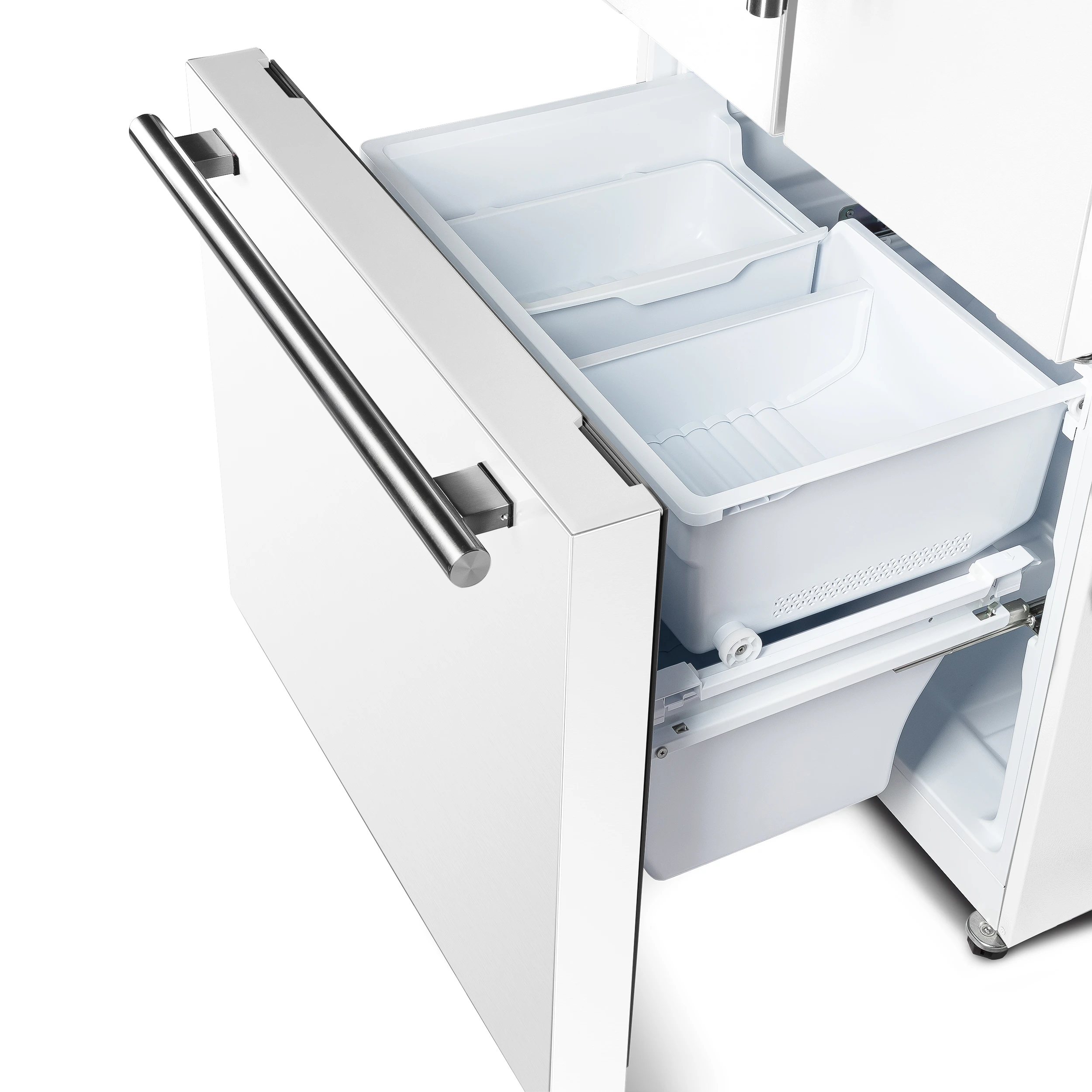 Gallipoli Espresso 30-Inch French Door Refrigerator, Bottom Freezer, 17.5 Cu. Ft., No Frost, Ice Maker FFFFD197431WHT