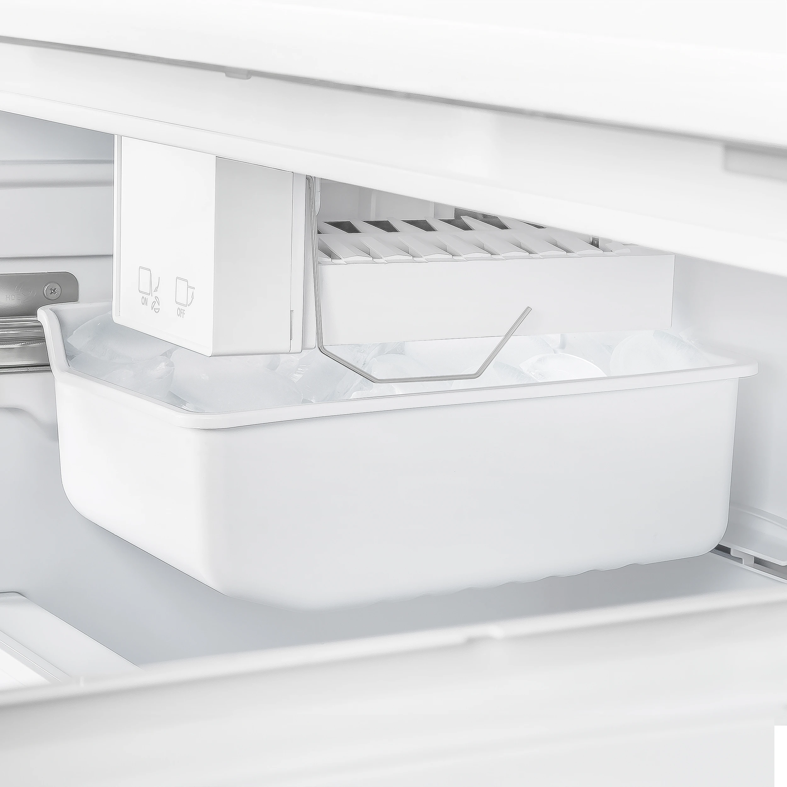 Gallipoli Espresso 30-Inch French Door Refrigerator, Bottom Freezer, 17.5 Cu. Ft., No Frost, Ice Maker FFFFD197431WHT