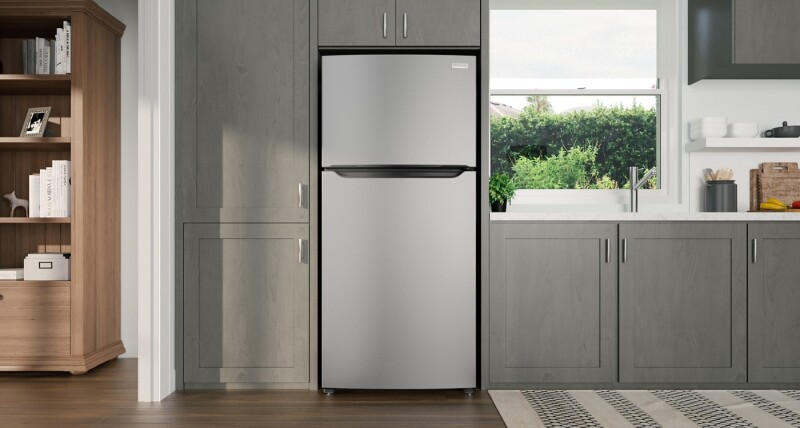 18 Cu. Ft. Garage Ready Top Freezer Refrigerator FFHI1835VS