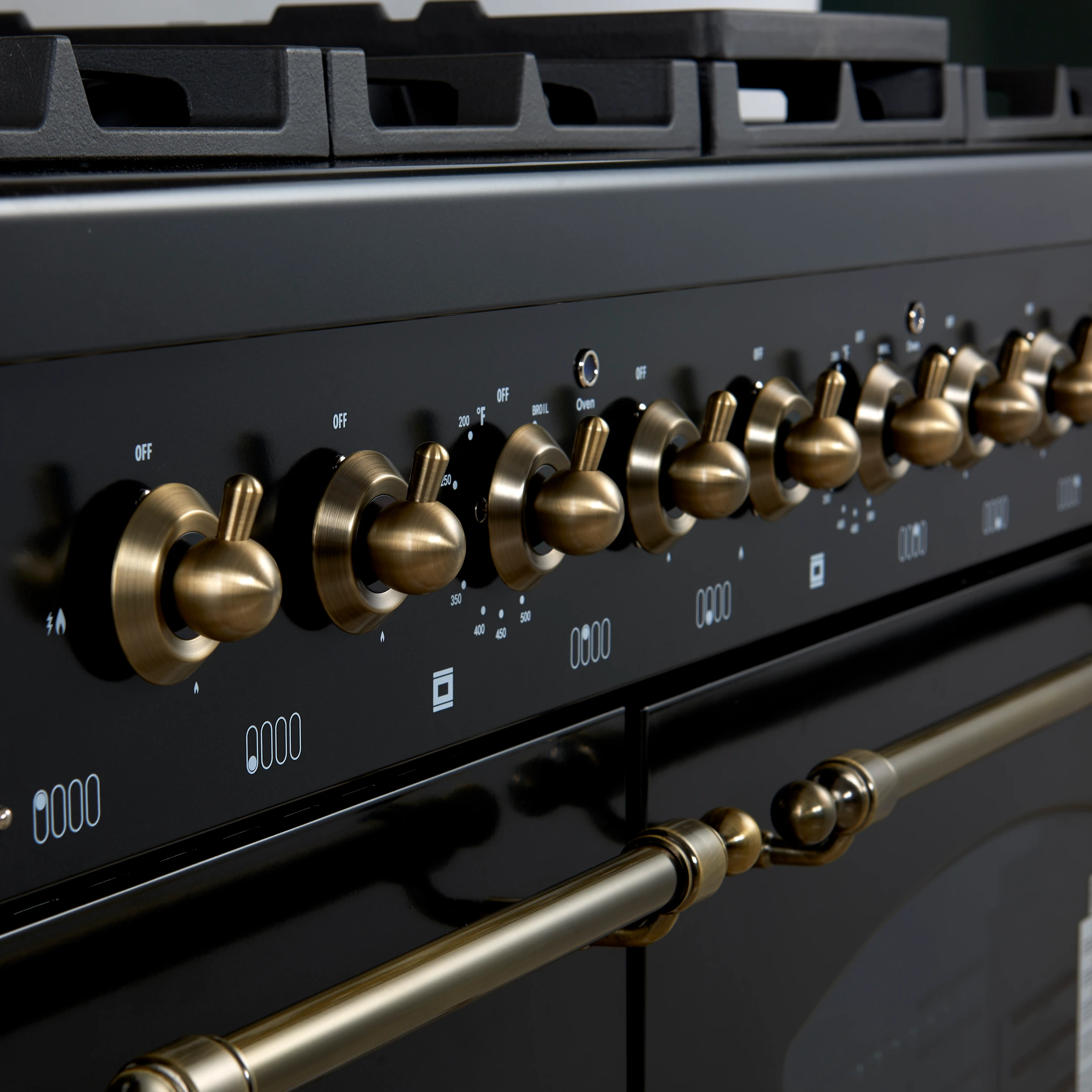 Antico 48-Inch Dual Fuel Range, with Antique Brass Finish, 8 Burners, 94,000 BTU, 5.5 cu.ft. Double Ovens & Griddle FFSGS611348BLK