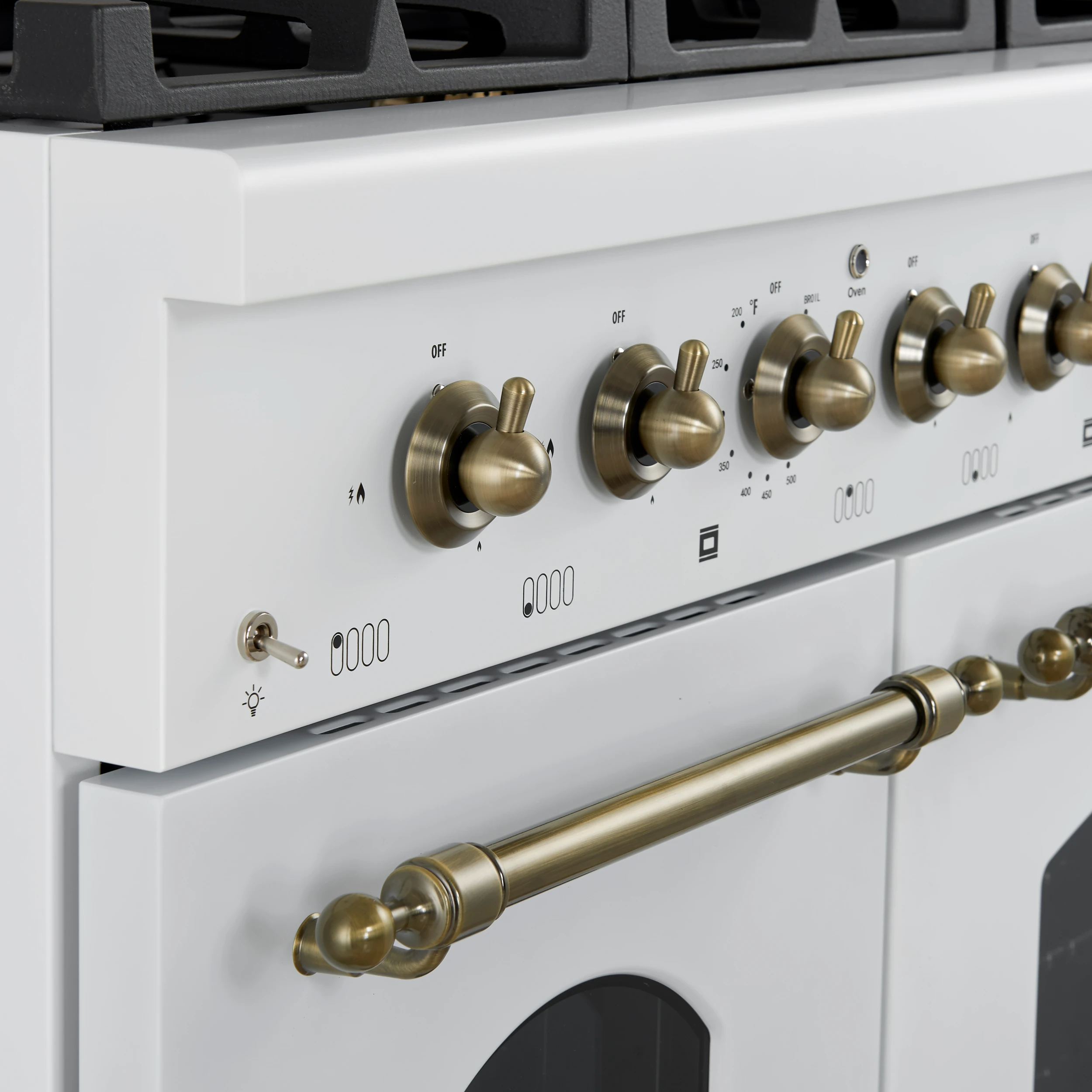 Antico 48-Inch Dual Fuel Range, with Antique Brass Finish, 8 Burners, 94,000 BTU, 5.5 cu.ft. Double Ovens & Griddle FFSGS611348WHT