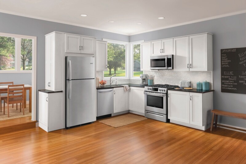 20.4 Cu. Ft. Top Freezer Refrigerator FFTR2021TS, product image 2 of 9