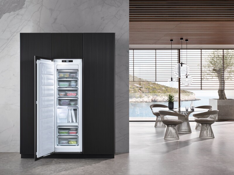 22" PerfectCool All Freezer Column LH (Panel Ready) FNS7794ECTS