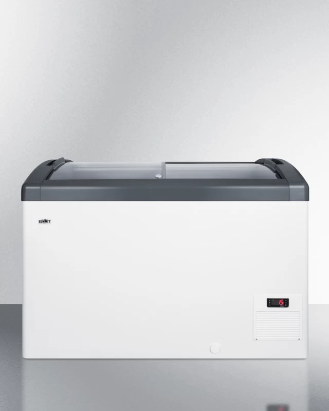 9.5 Cu.Ft. Chest Freezer FOCUS106