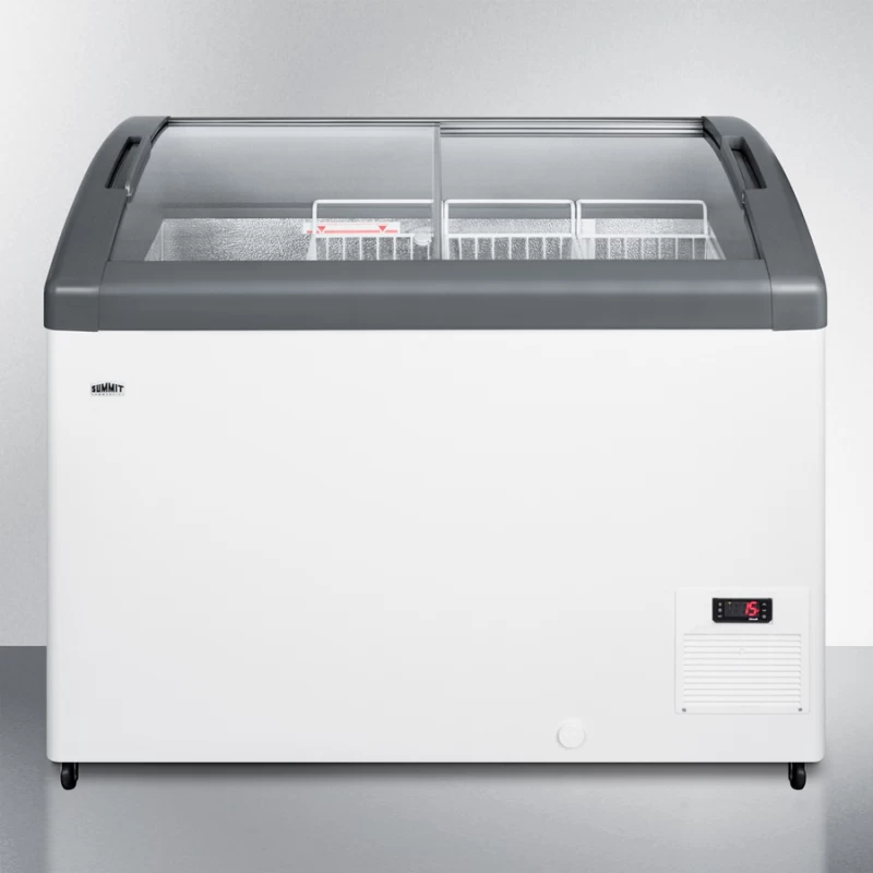 9.5 Cu.Ft. Chest Freezer FOCUS106