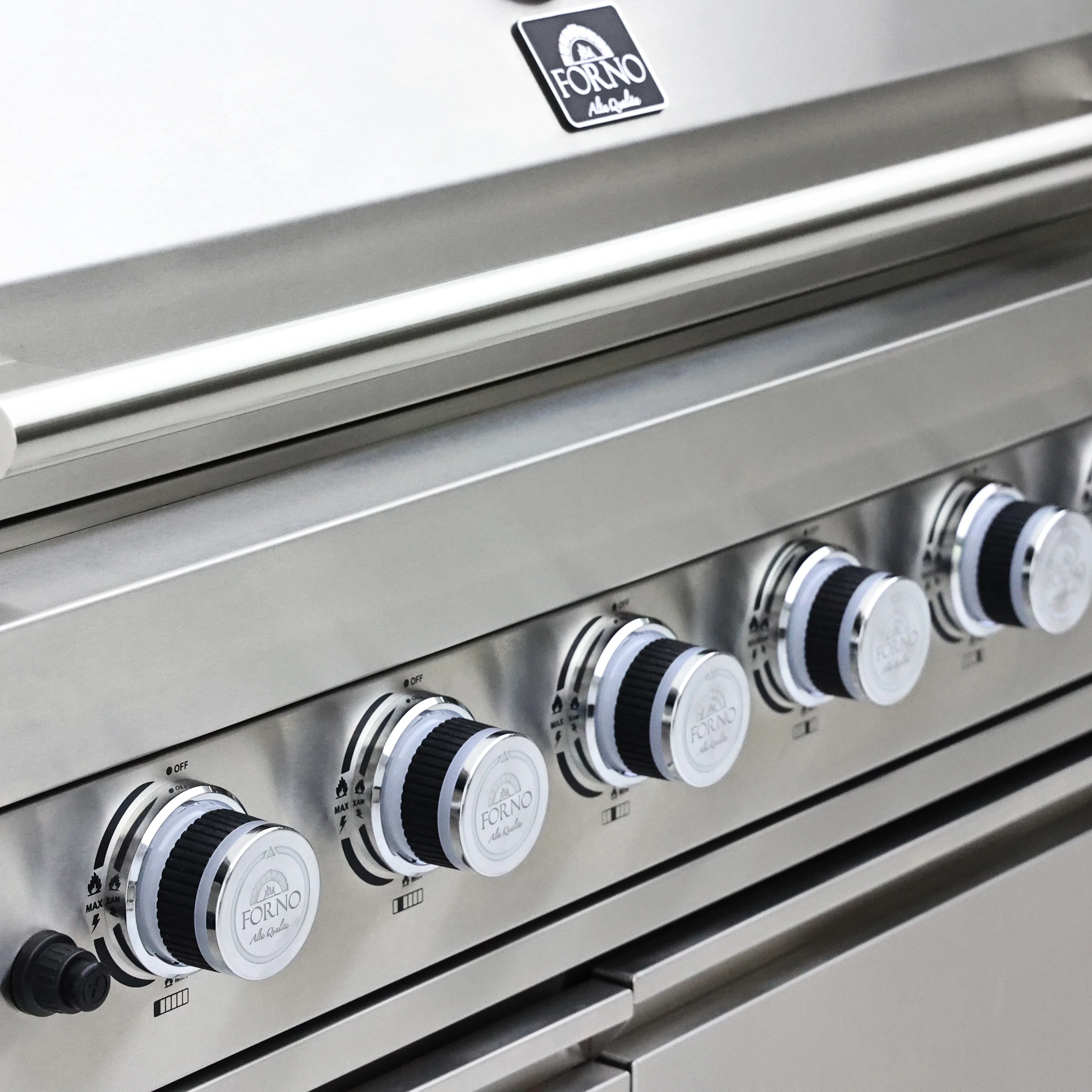 Bulnes 40-Inch BBQ, 95,000 BTU, 5 Burners, Sear & Rotisserie Infrared with Side Burner, Outdoor Kitchen with 1.8 cu.ft. Beverage Center & Sintered Stone Countertops FODKT2520WHT