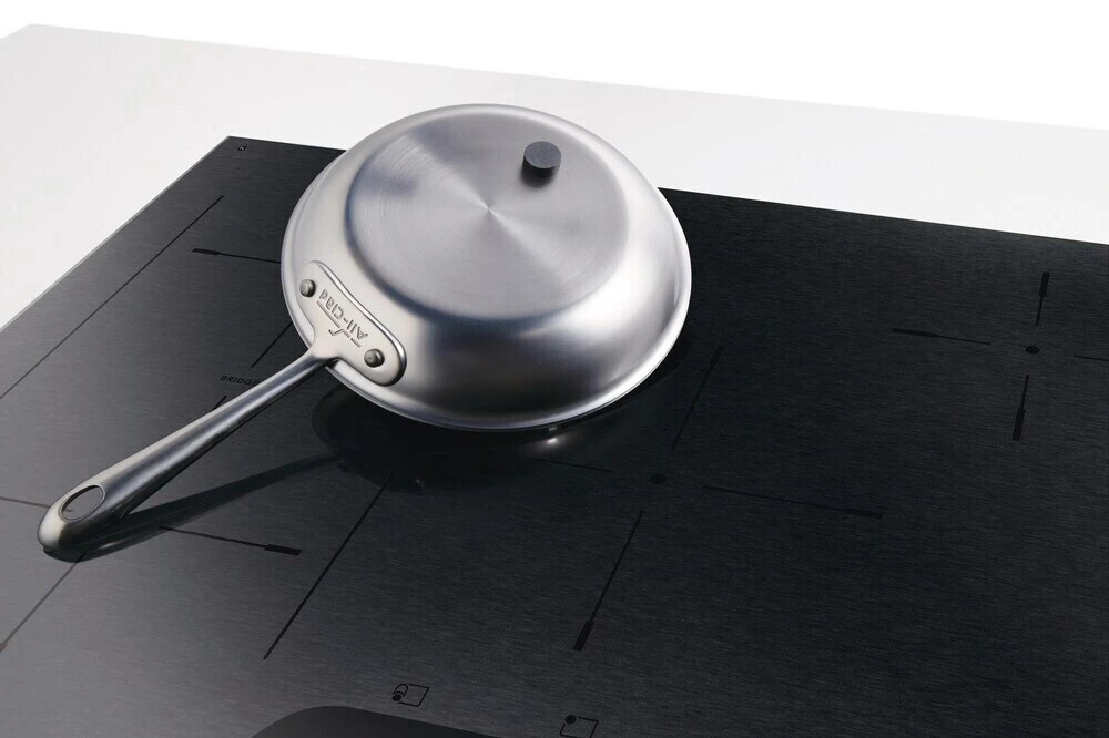 Compatible with most cookware