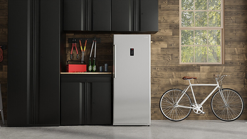 Conserv 17cf Upright Freezer CONVERTIBLE REF Garage Ready E-Star 28in wide 110V FR1700SREV, product image 12 of 33