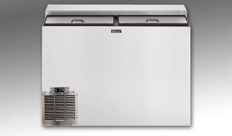Our glass frosters are available in two-, three-, four-, and five-foot models as well as a variety of finishes for the front and sides - from black to an all stainless steel finish. FR48RT3