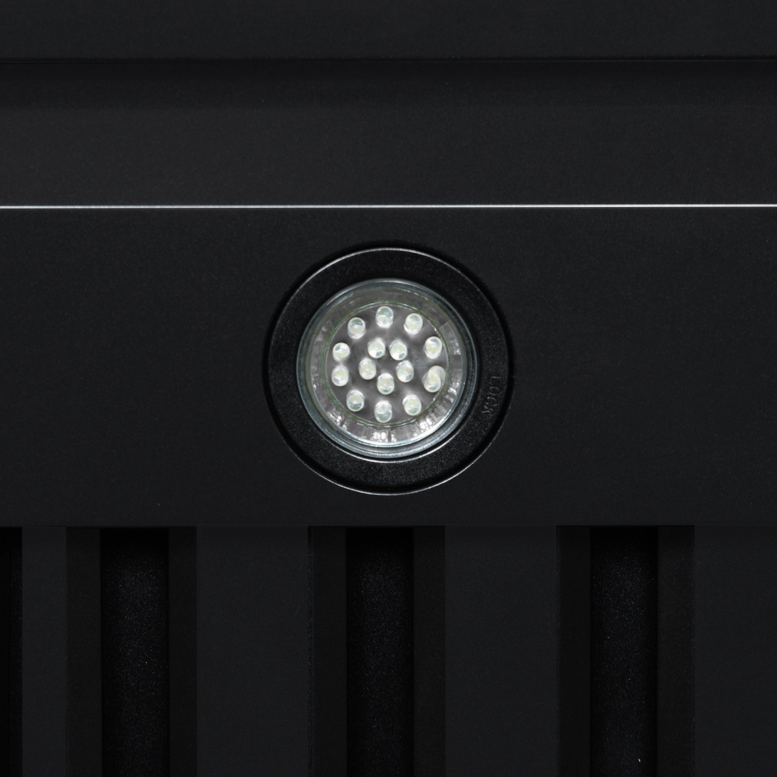 Valente 36" Range Hood in with 427 CFM, 3 speeds, Dishwasher safe Baffle filters, LED Lights and Remote Control FRHWM509936CPBLK