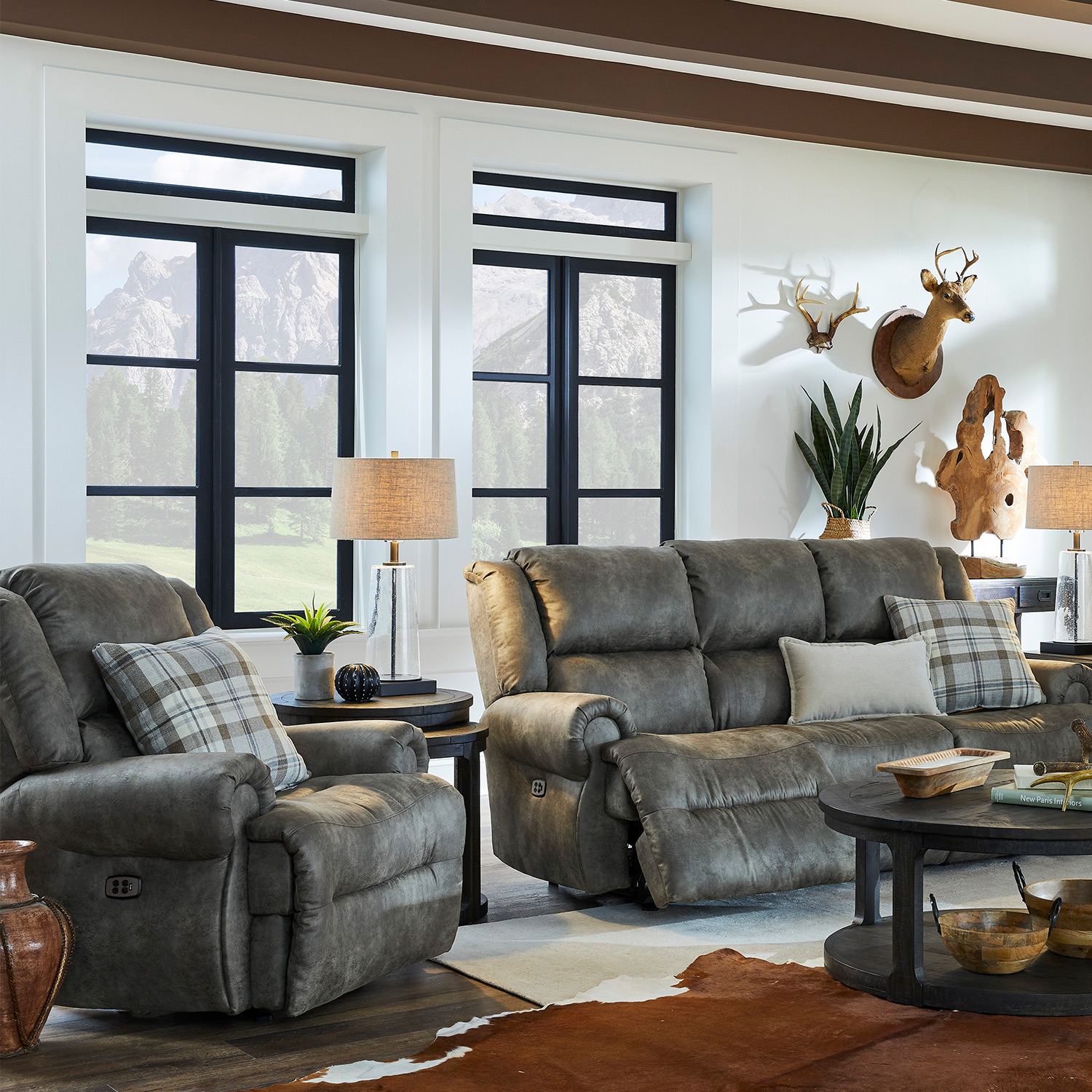 Genet - Medium, Multi-functioning Recliner - FS9NZ67 FS9NZ67