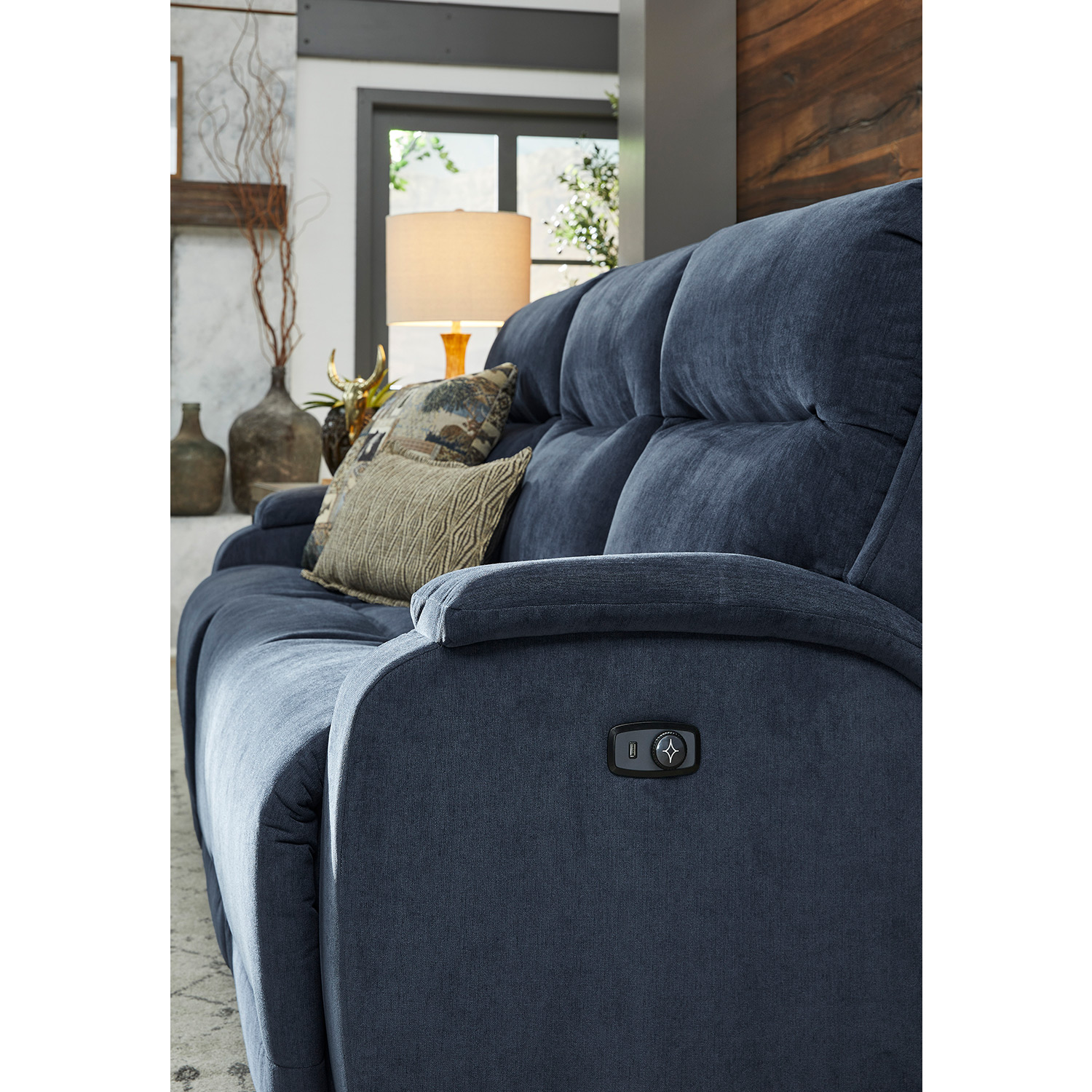 Maverly - Heavily Cushioned Reclining Sofa - FSS910RA4 FSS910RA4