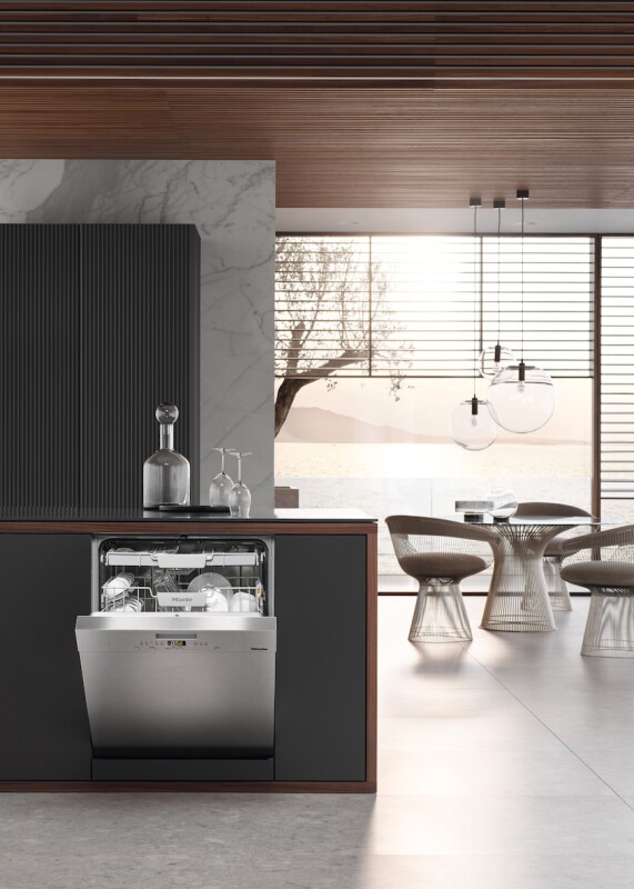 Pre‑finished in tried-and-tested quality at an affordable entry-level price. G5006SCU