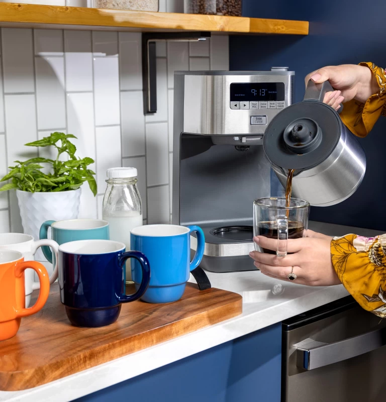 10 Cup Drip Coffee Maker with Single Serve G7CDABSSTSS
