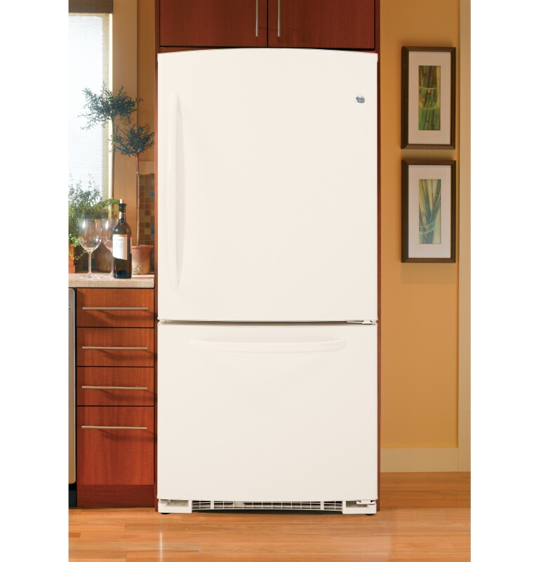 20.3 Cu. Ft. Bottom Freezer Refrigerator GBSC0HBXCC, product image 8 of 11